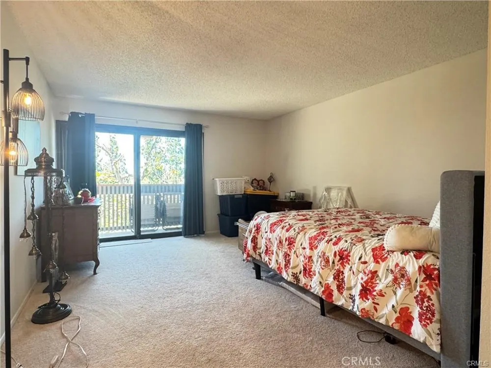 2512 E Willow #205 Signal Hill, CA 90755
