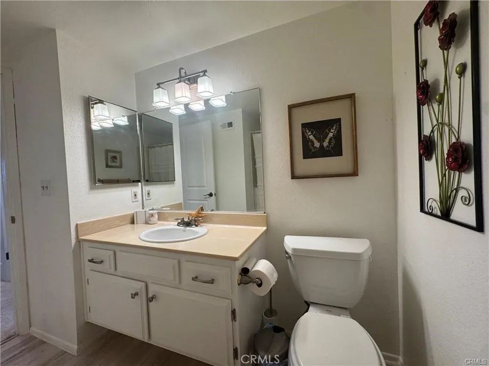 2512 E Willow #205 Signal Hill, CA 90755