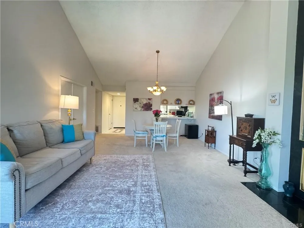 2512 E Willow #205 Signal Hill, CA 90755