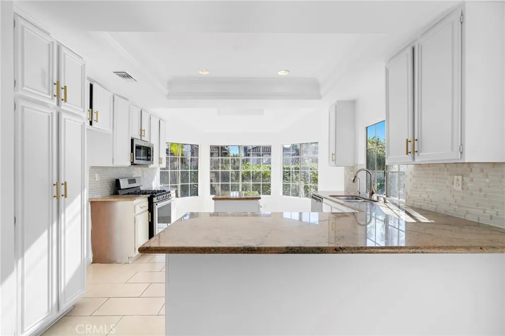 24302 Andrea St Laguna Hills, CA 92656