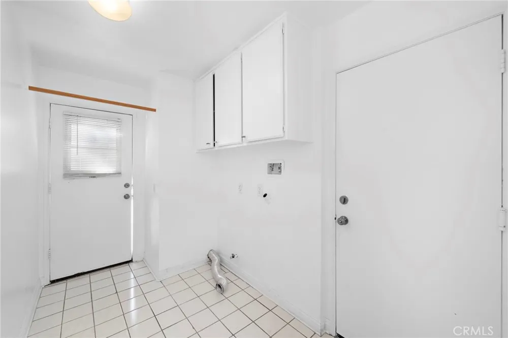 24302 Andrea St Laguna Hills, CA 92656