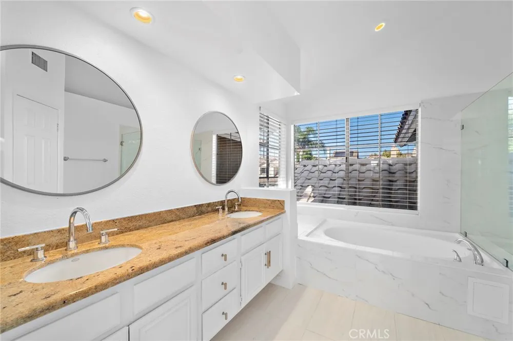 24302 Andrea St Laguna Hills, CA 92656