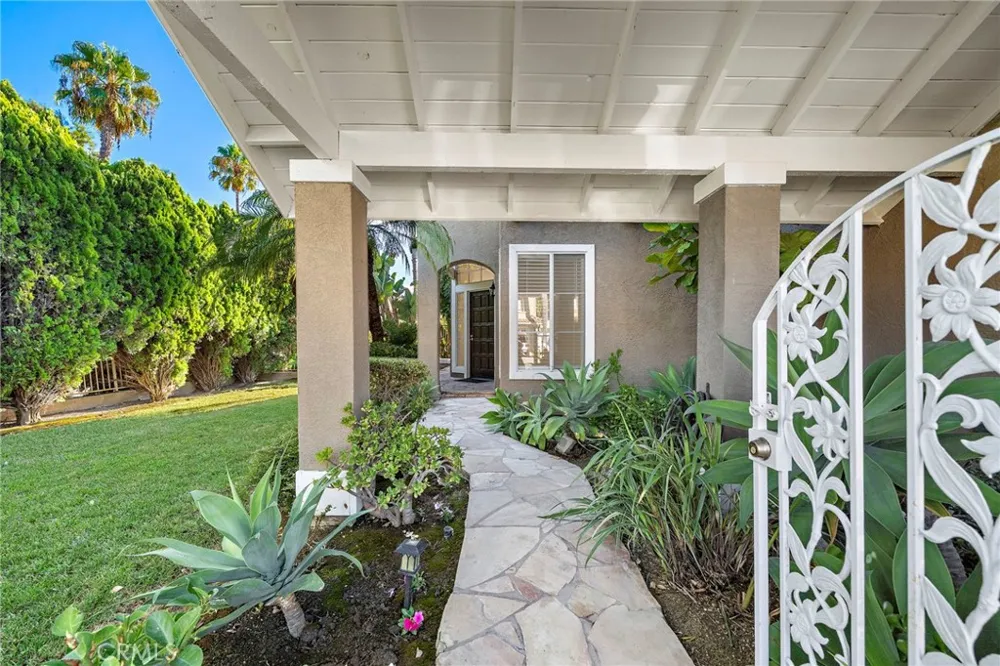 24302 Andrea St Laguna Hills, CA 92656