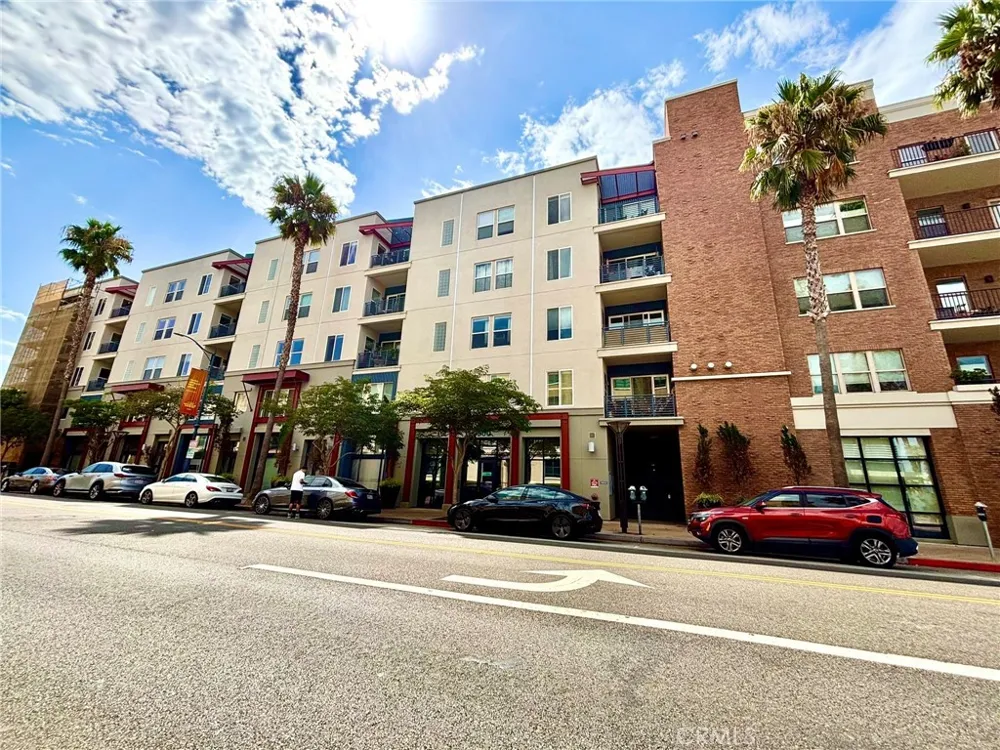 300 E 4th Street #422 Long Beach, CA 90802