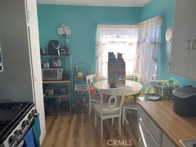 1203 S CASTLEGATE AVENUE Compton, CA 90221