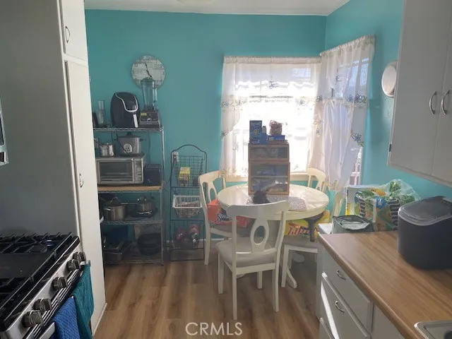 1203 S CASTLEGATE AVENUE Compton, CA 90221