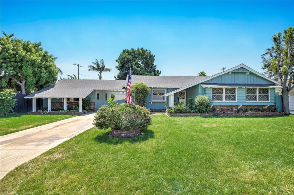9932 Belfair Street Bellflower, CA 90706