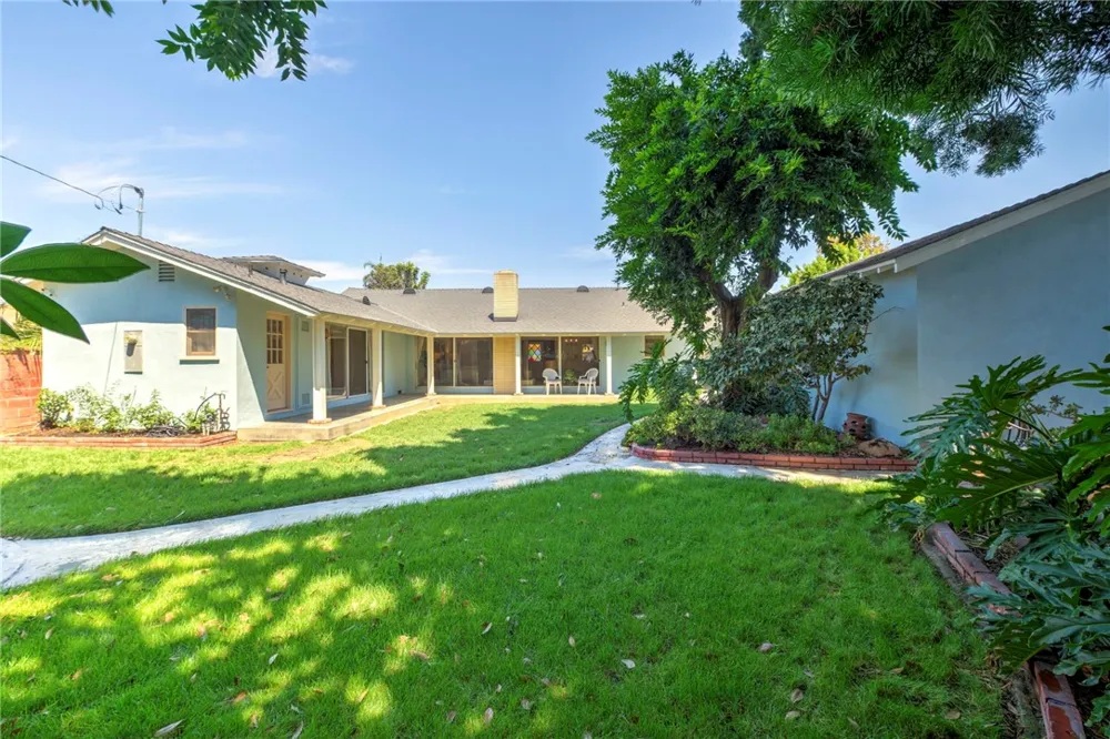 9932 Belfair Street Bellflower, CA 90706