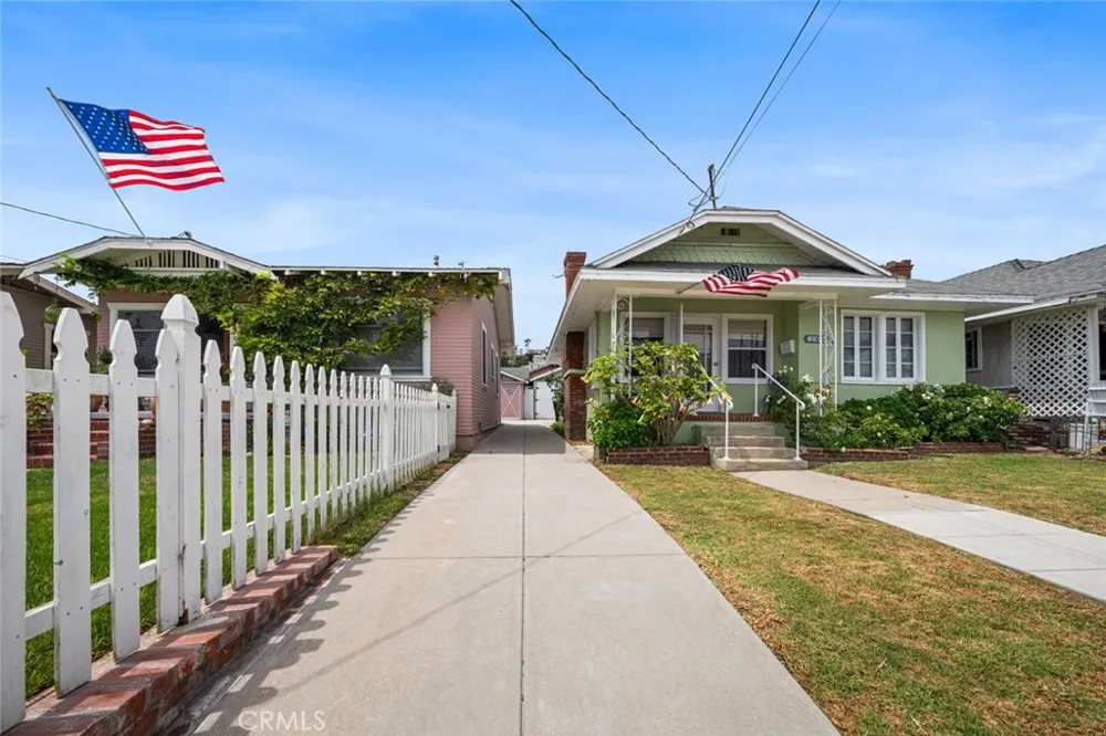 2639 S Denison Avenue San Pedro, CA 90731
