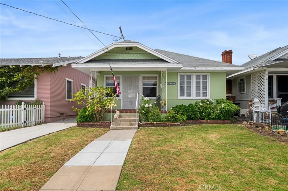 2639 S Denison Avenue San Pedro, CA 90731