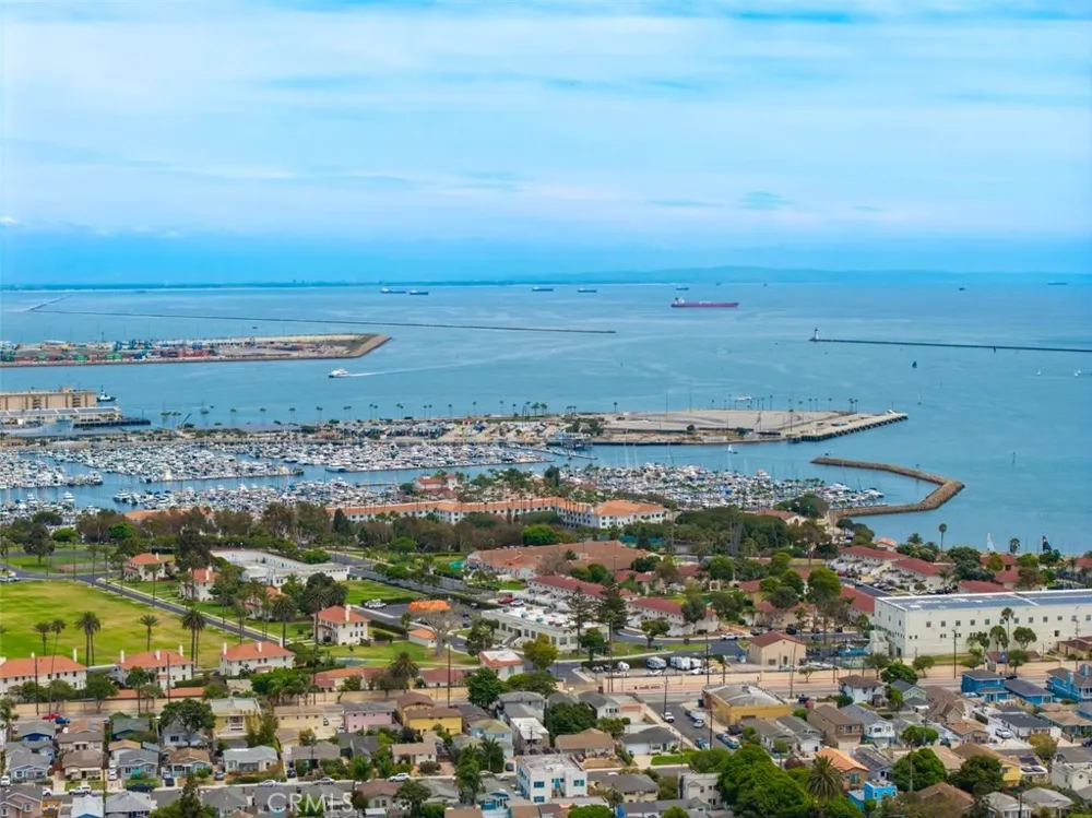 2639 S Denison Avenue San Pedro, CA 90731