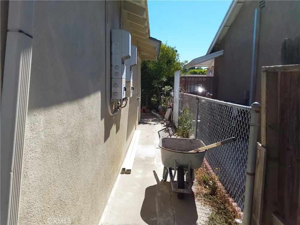 619 Marin Ontario, CA 91764