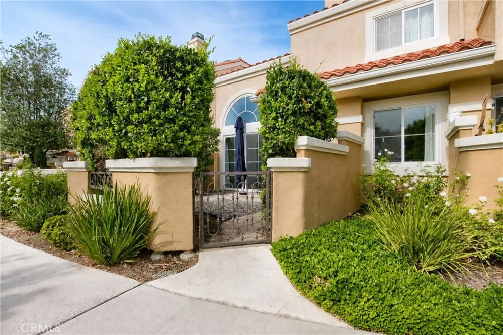 19 Bravo Aliso Viejo, CA 92656
