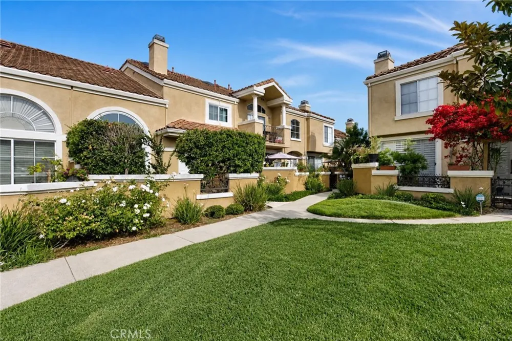 19 Bravo Aliso Viejo, CA 92656