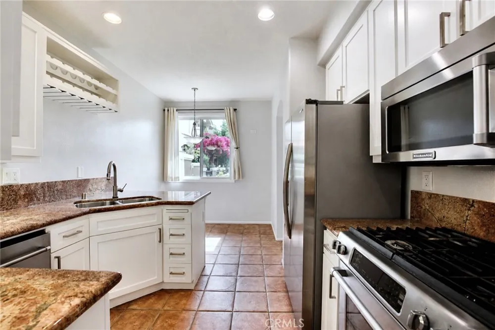 19 Bravo Aliso Viejo, CA 92656