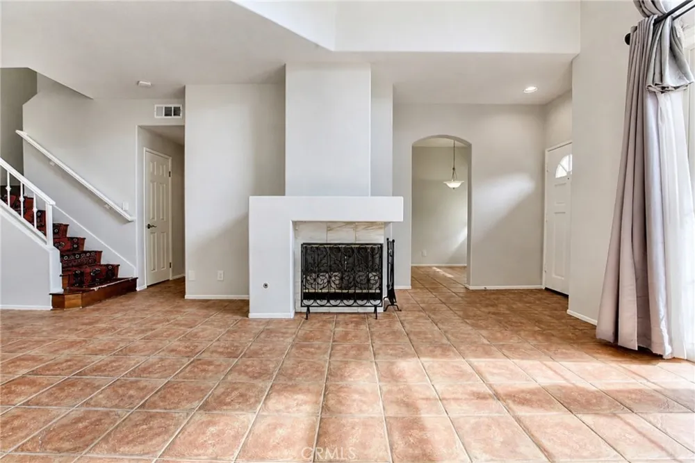 19 Bravo Aliso Viejo, CA 92656