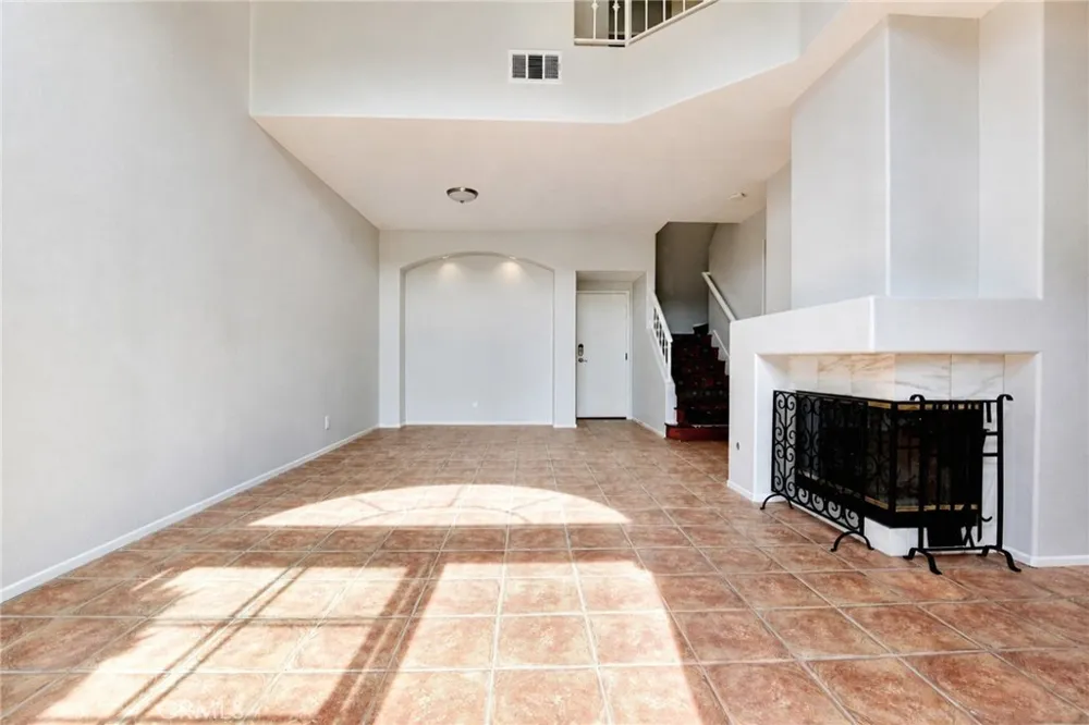 19 Bravo Aliso Viejo, CA 92656
