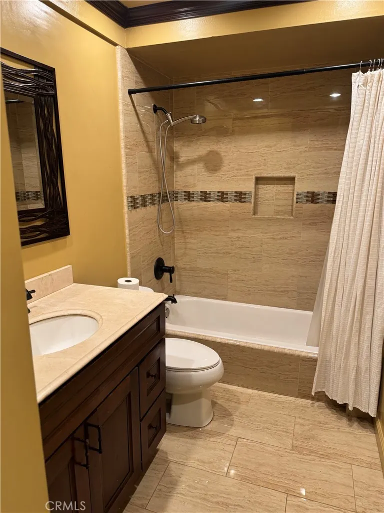 13519 Felson Cerritos, CA 90703