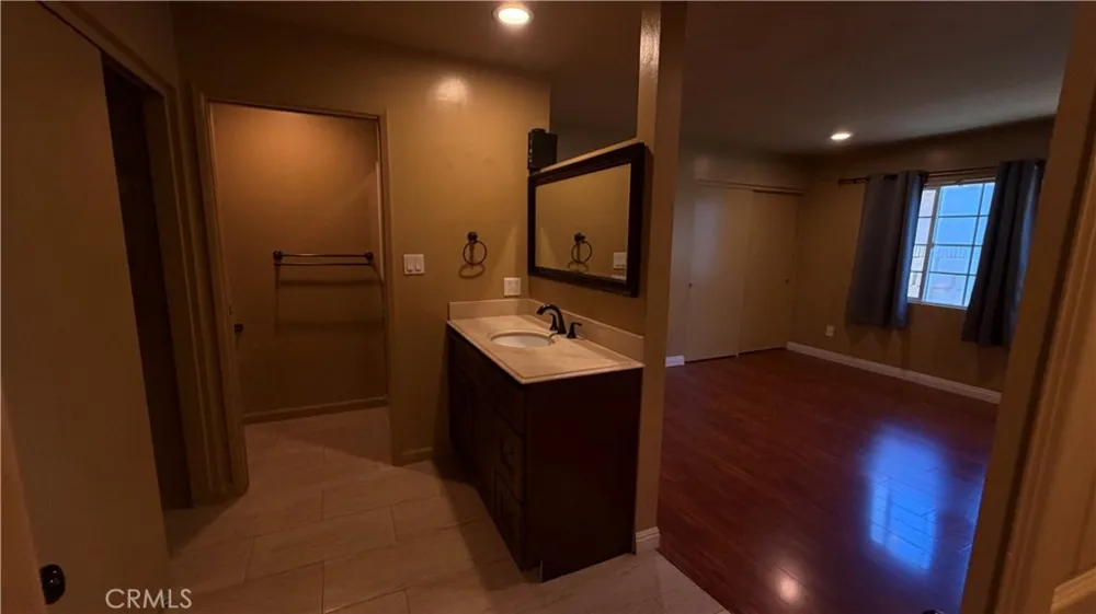 13519 Felson Cerritos, CA 90703