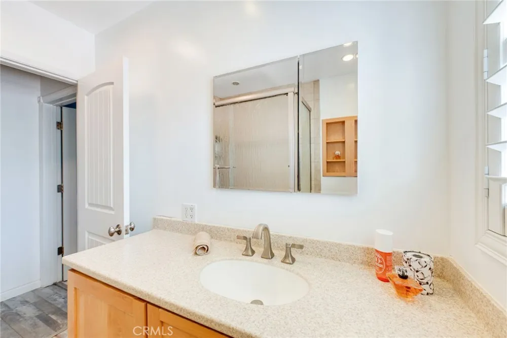 14024 Ocana Bellflower, CA 90706