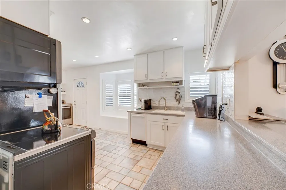 14024 Ocana Bellflower, CA 90706
