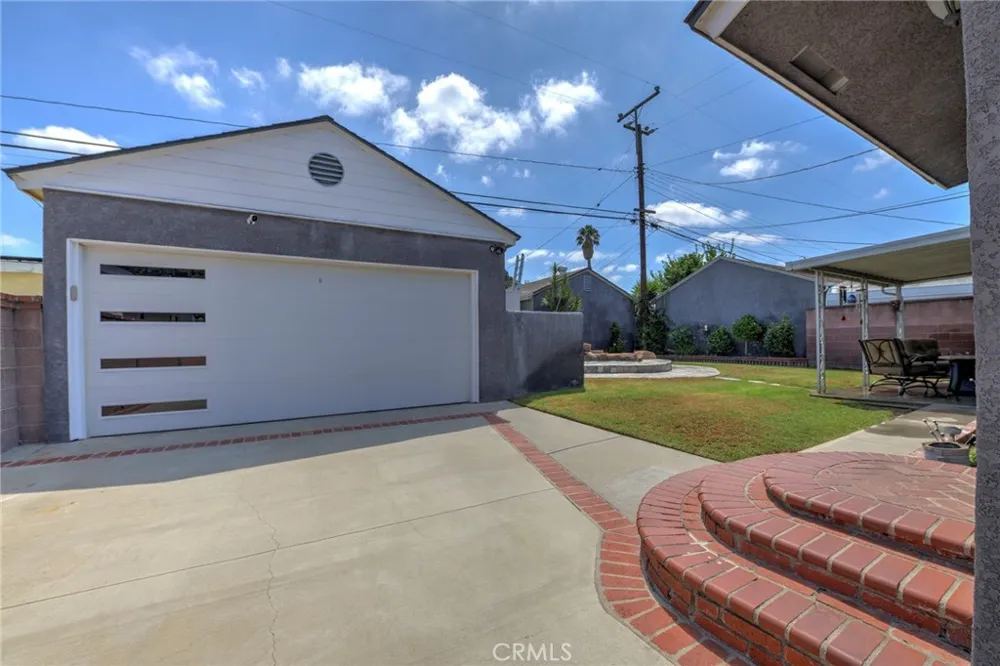 14024 Ocana Bellflower, CA 90706