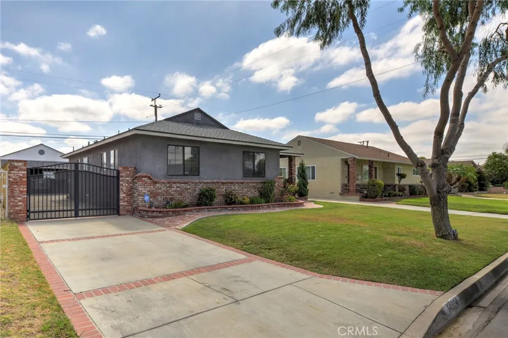14024 Ocana Bellflower, CA 90706