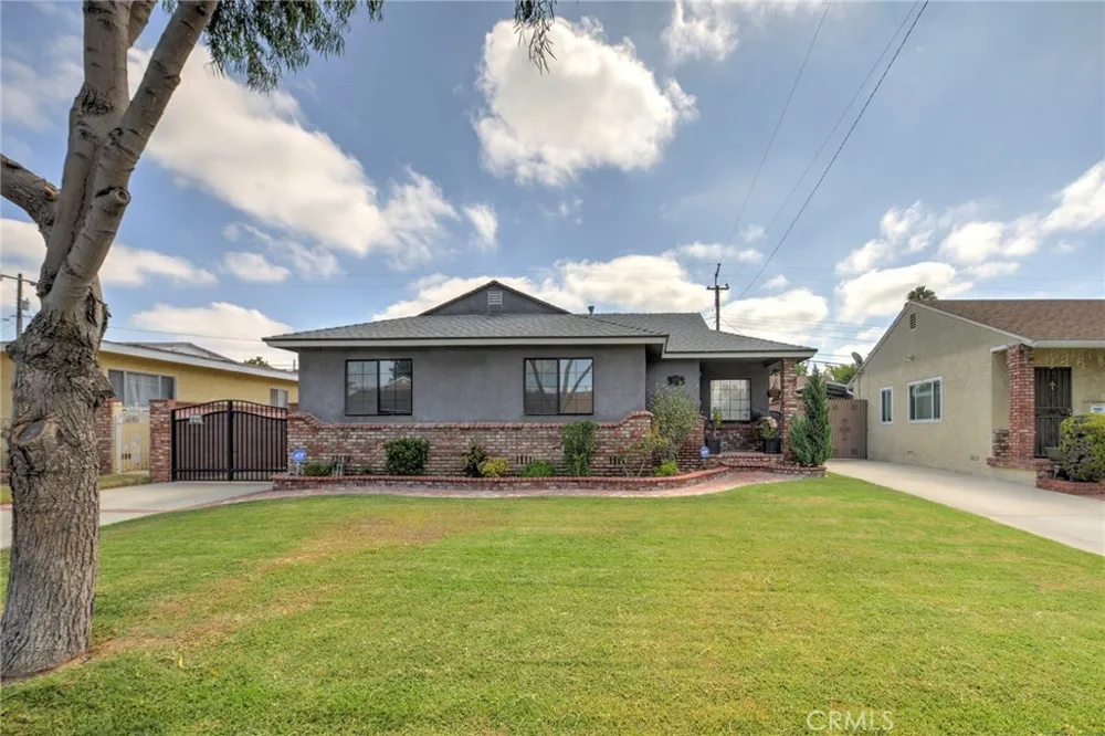 14024 Ocana Bellflower, CA 90706