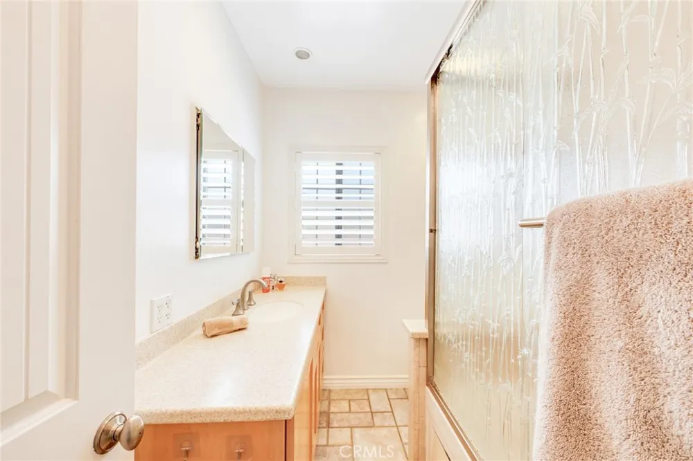 14024 Ocana Bellflower, CA 90706