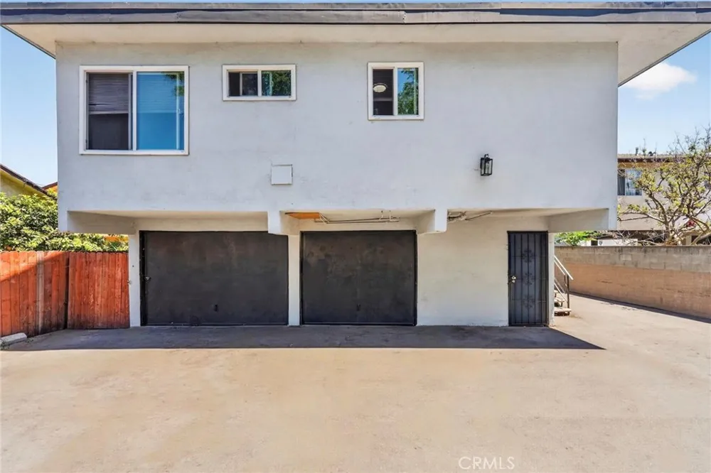823 Lagoon Wilmington, CA 90744