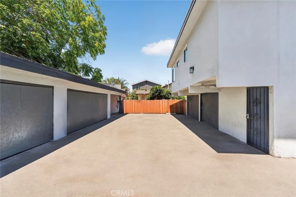 823 Lagoon Wilmington, CA 90744