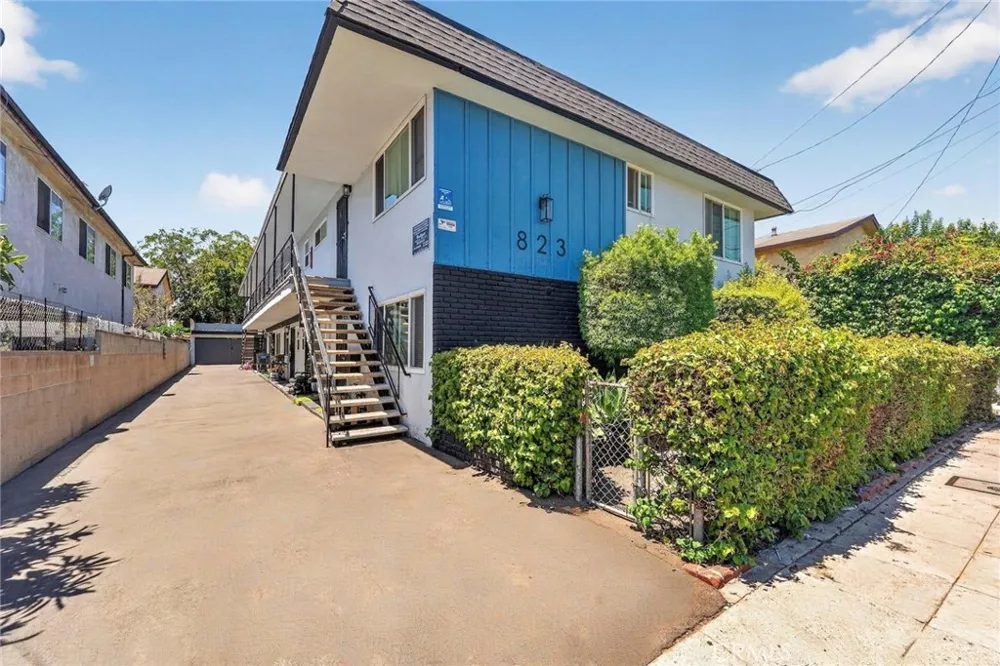 823 Lagoon Wilmington, CA 90744