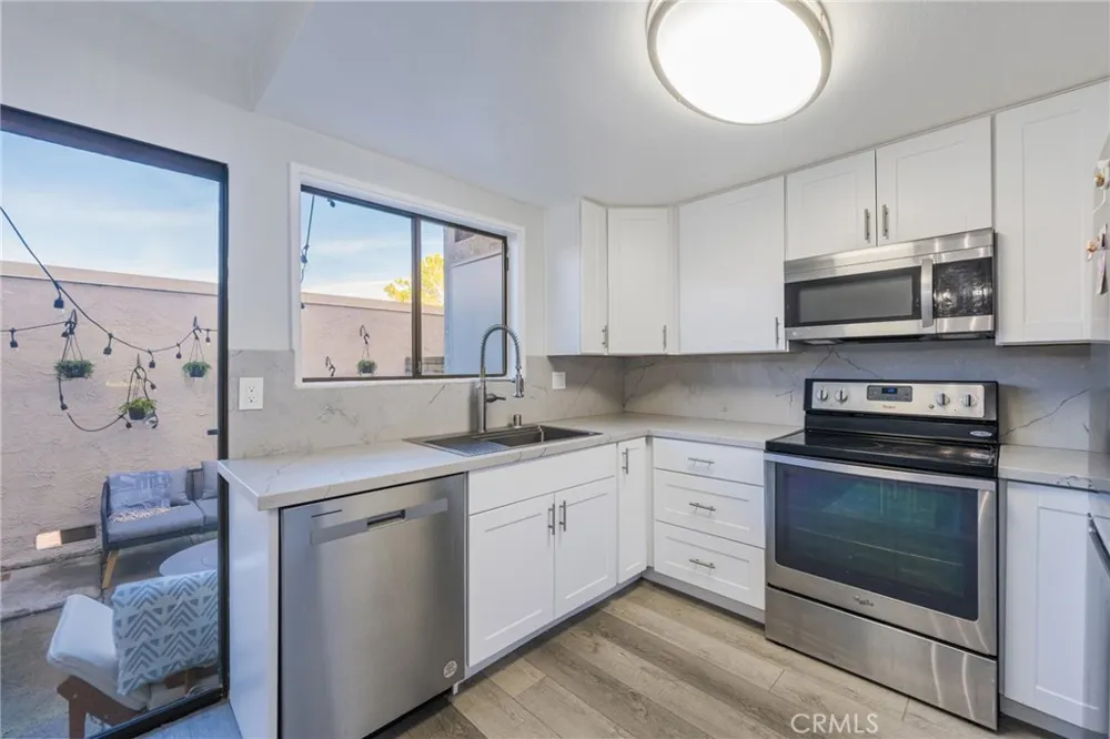 28033 Ridgebluff Court Rancho Palos Verdes, CA 90275