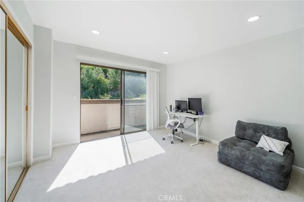 28033 Ridgebluff Court Rancho Palos Verdes, CA 90275