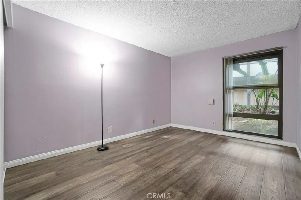 8650 Gulana Playa del Rey, CA 90293