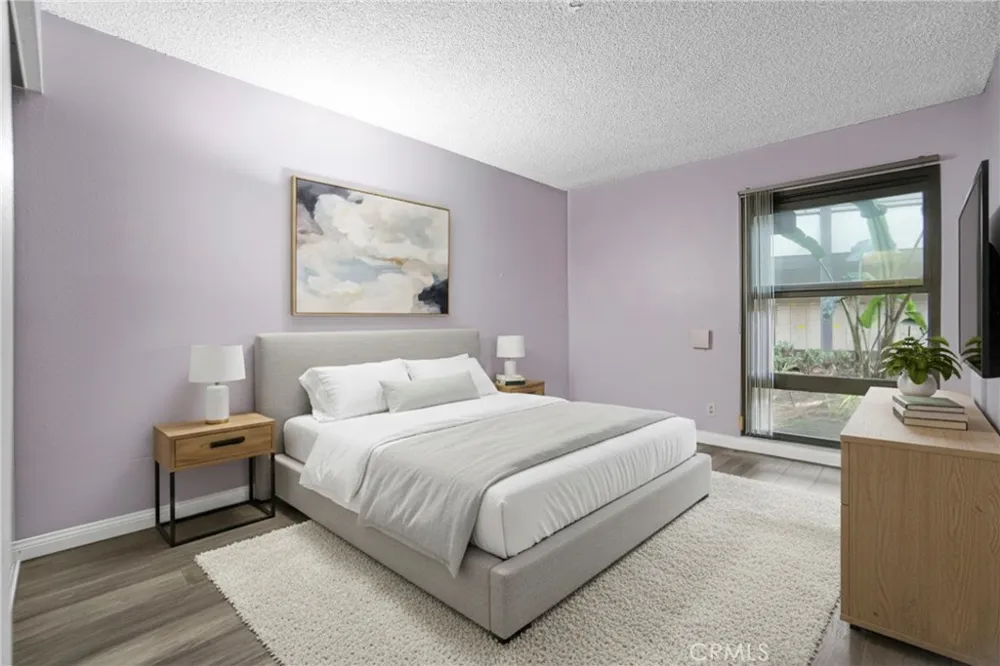 8650 Gulana Playa del Rey, CA 90293