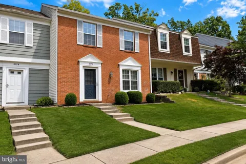 3176 VANDERBILT COURT
