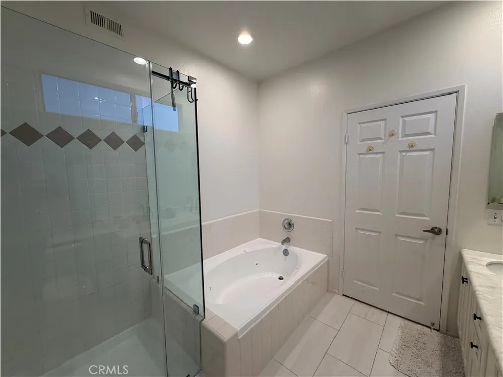 4970 Kester Avenue #10 Sherman Oaks, CA 91403
