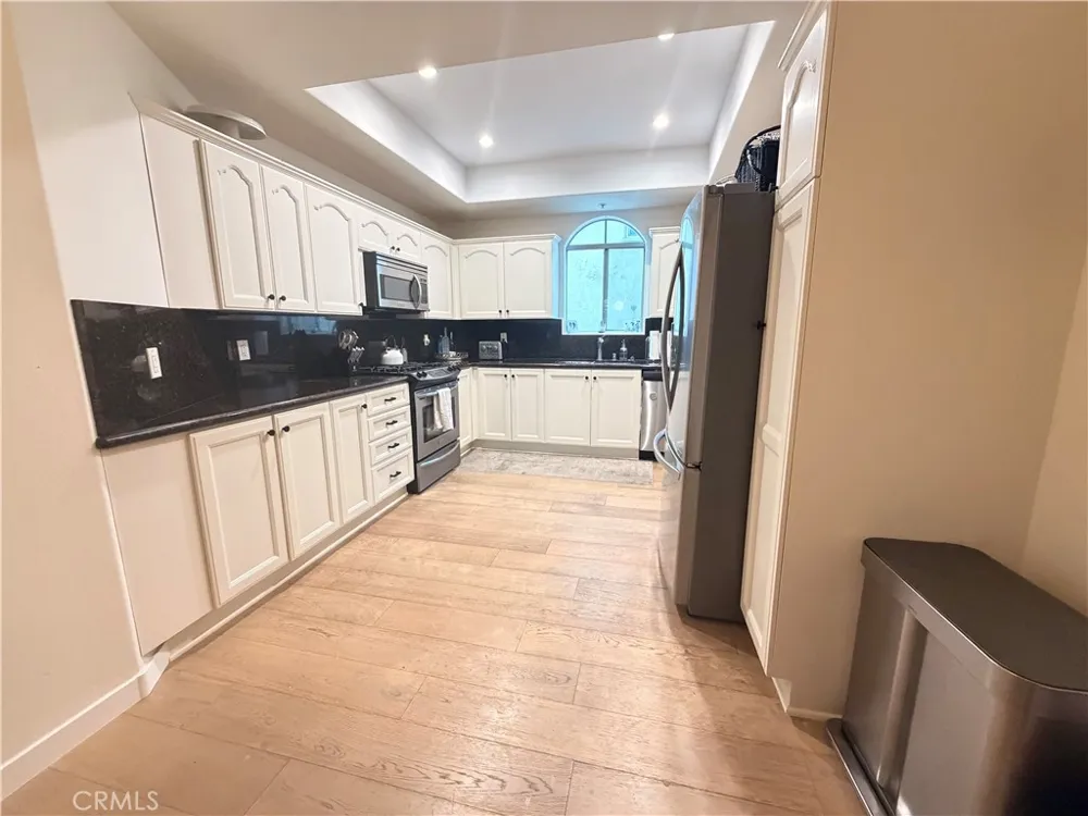 4970 Kester Avenue #10 Sherman Oaks, CA 91403