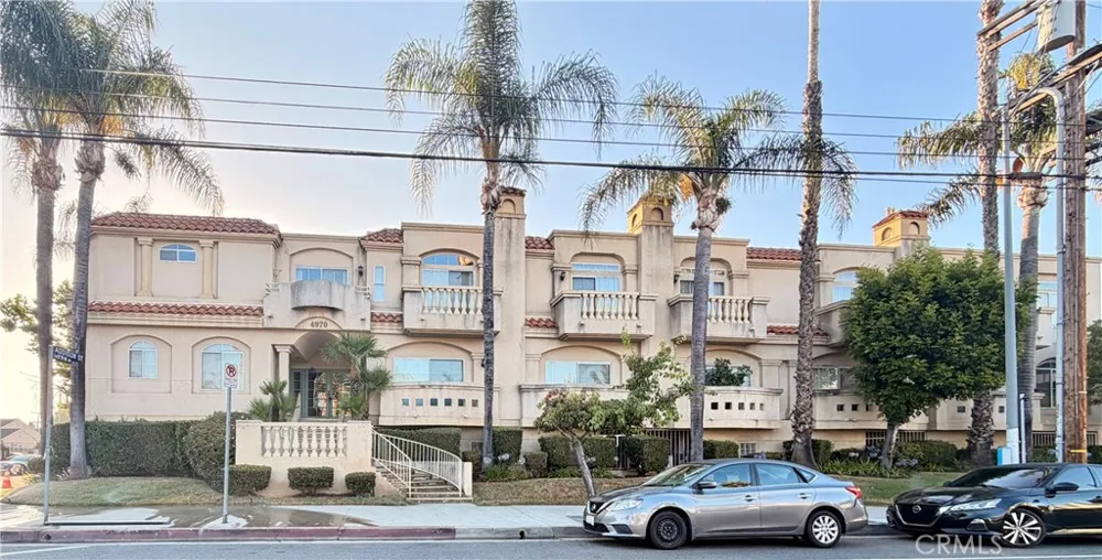 4970 Kester Avenue #10 Sherman Oaks, CA 91403
