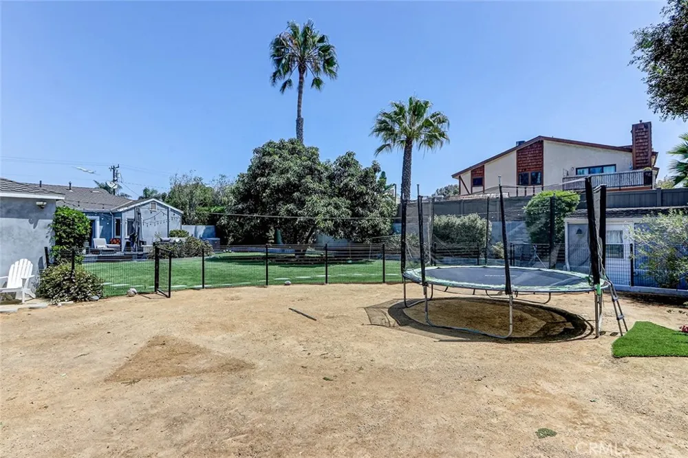202 W Sycamore El Segundo, CA 90245