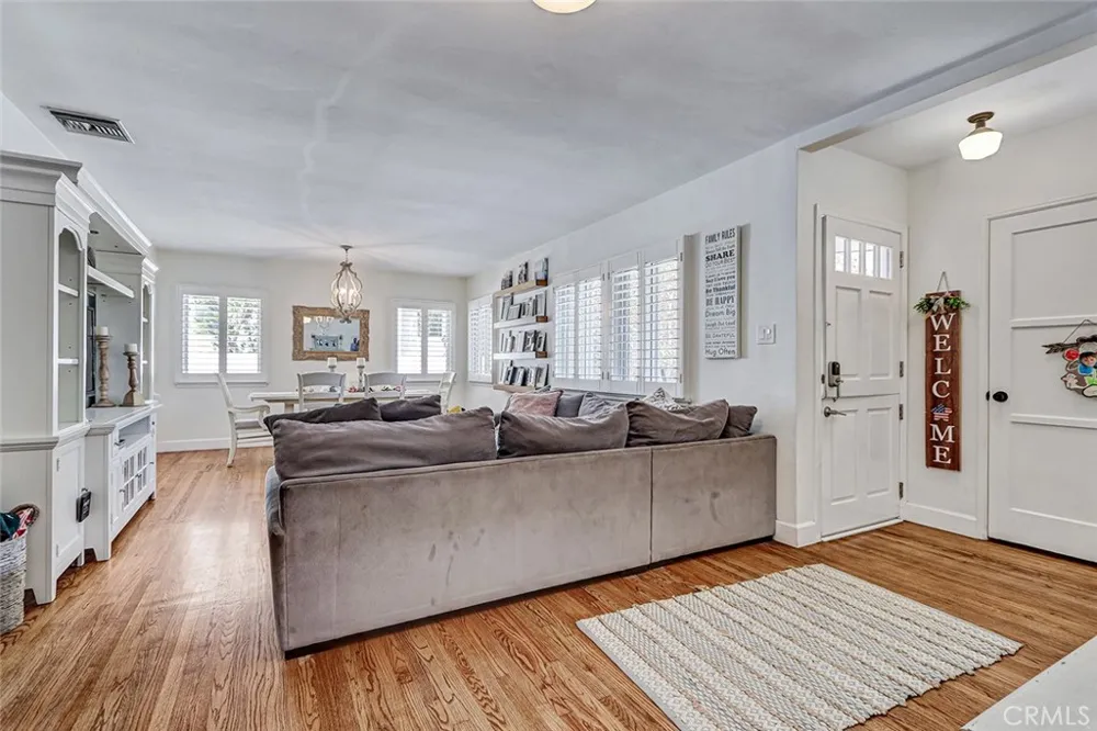 202 W Sycamore El Segundo, CA 90245