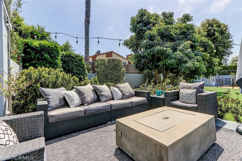 202 W Sycamore El Segundo, CA 90245