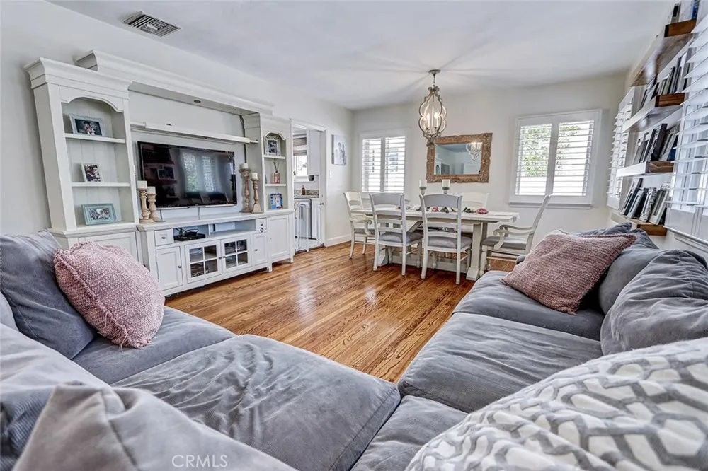 202 W Sycamore El Segundo, CA 90245