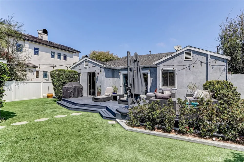 202 W Sycamore El Segundo, CA 90245