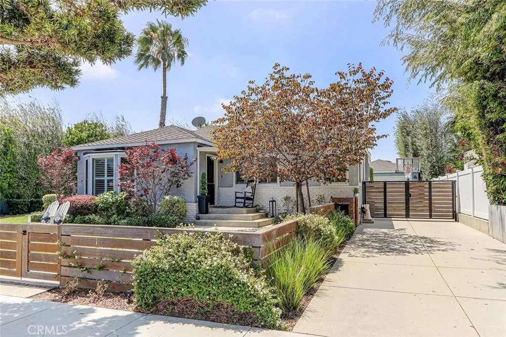 202 W Sycamore El Segundo, CA 90245