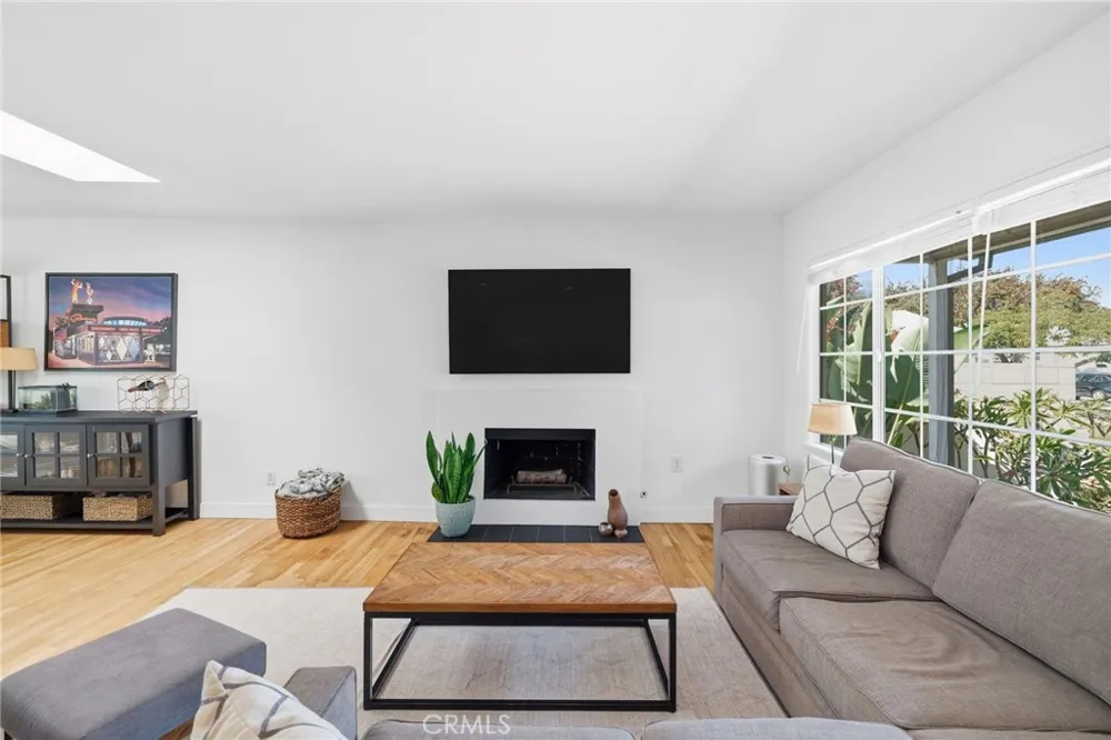 14115 Judah Avenue Hawthorne, CA 90250
