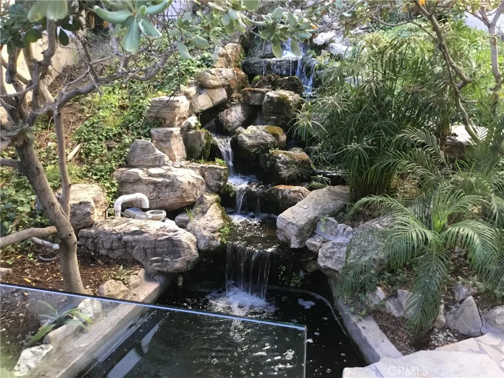 1440 VETERAN AVENUE #322 Los Angeles, CA 90024
