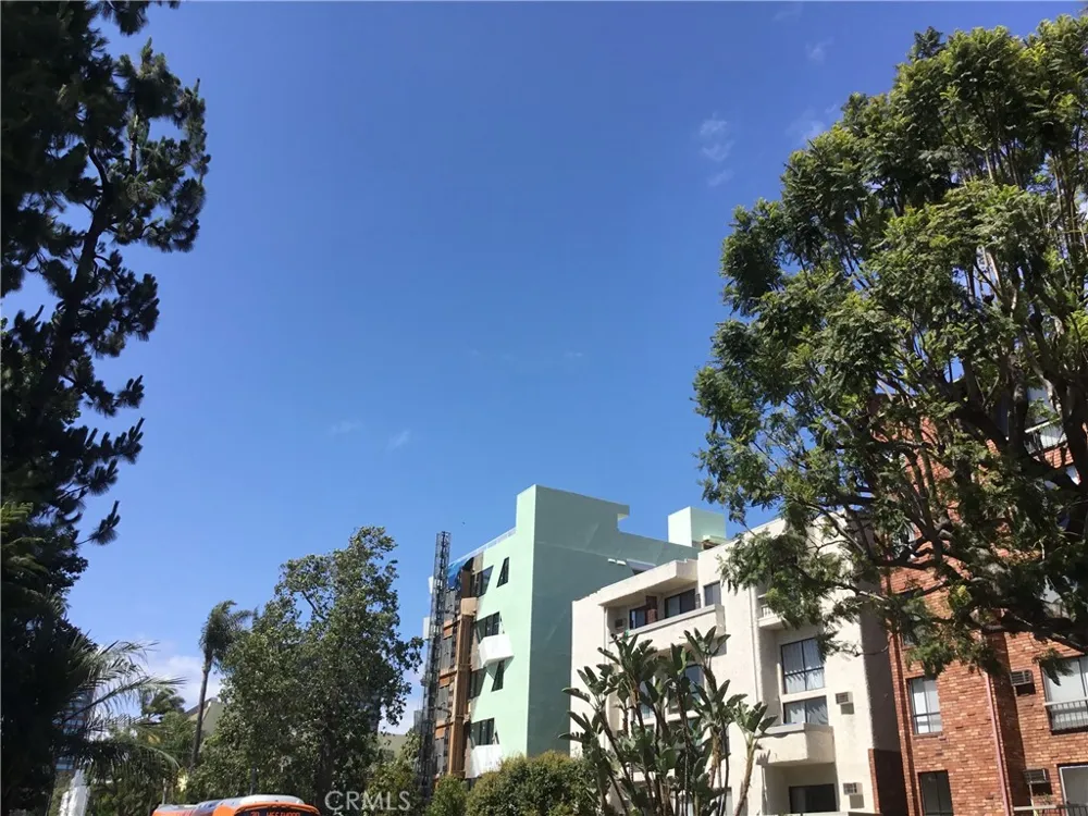 1440 VETERAN AVENUE #322 Los Angeles, CA 90024