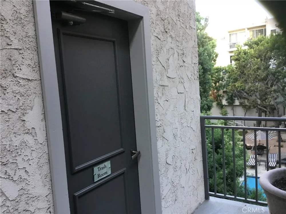 1440 VETERAN AVENUE #322 Los Angeles, CA 90024